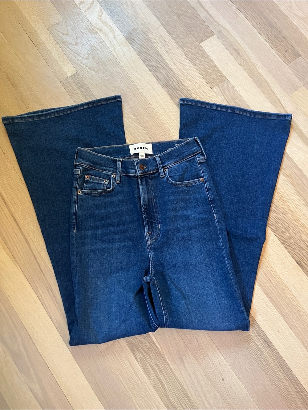 Boden Dark Indigo Wide-Leg ultra High-Rise super flare Jeans